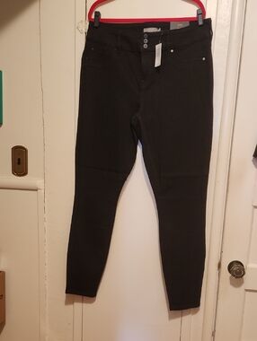 🔥Torrid Black Jegging 18 XT NWT